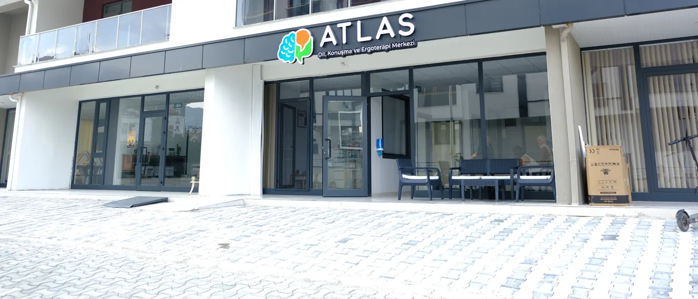 Atlas Dil, Konuşma ve Ergoterapi Merkezi'nin Isparta Karaağaç'taki girişi